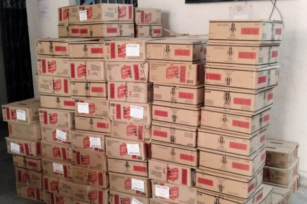 चौर से ट्रक पर लोड 236 कार्टून विदेशी शराब जप्त